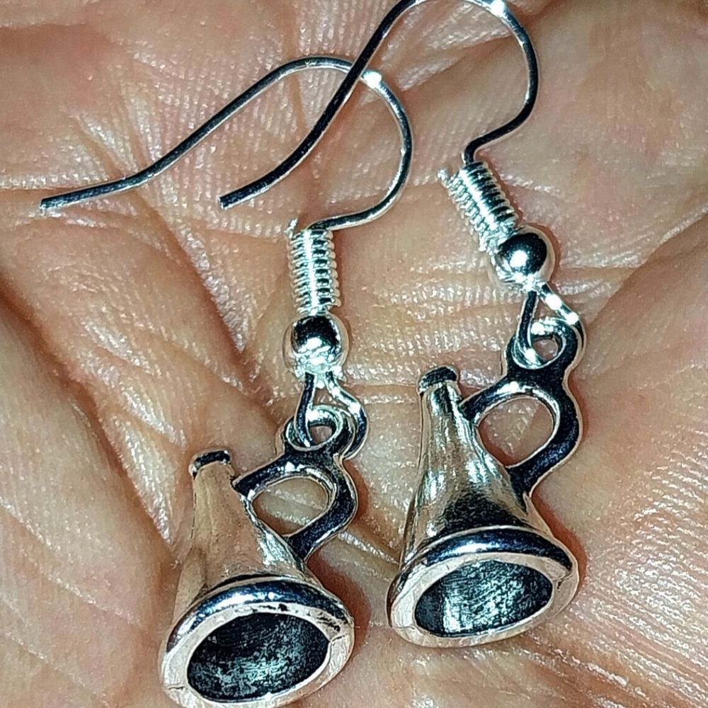 Hand crafted antique cheerleader earrings - Picture 3 of 4